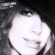 El texto musical COMING TO GET YOU de CARLY SIMON también está presente en el álbum Spy (1979)