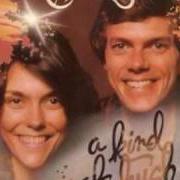 El texto musical SANDY de THE CARPENTERS también está presente en el álbum A kind of hush (1976)