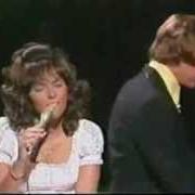 El texto musical TOP OF THE WORLD de THE CARPENTERS también está presente en el álbum A song for you (1972)