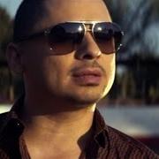 El texto musical ESCONDIDAS de LARRY HERNANDEZ también está presente en el álbum Capaz de todo (2012)