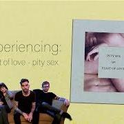 El texto musical SMOKE SCREEN de PITY SEX también está presente en el álbum Feast of love (2013)