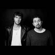 El texto musical NEAR TO THE WILD HEART OF LIFE de JAPANDROIDS también está presente en el álbum Near to the wild heart of life (2017)