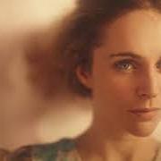 El texto musical FAMILIAR de AGNES OBEL también está presente en el álbum Citizen of glass (2016)
