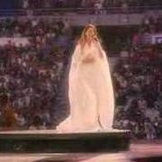 El texto musical ON NE CHANGE PAS de CELINE DION también está presente en el álbum Au coeur du stade (1999)