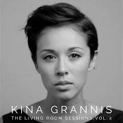 El texto musical AM I WRONG de KINA GRANNIS también está presente en el álbum The living room sessions, vol. 2 (2016)
