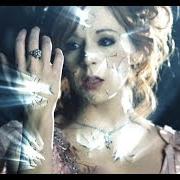 El texto musical MIRROR HAUS de LINDSEY STIRLING también está presente en el álbum Shatter me (2014)