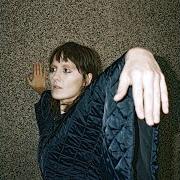 El texto musical CRAB DAY de CATE LE BON también está presente en el álbum Crab day (2016)