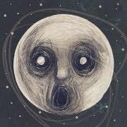 El texto musical THE PIN DROP de STEVEN WILSON también está presente en el álbum The raven that refused to sing (and other stories)