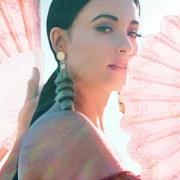 El texto musical BUTTERFLIES de KACEY MUSGRAVES también está presente en el álbum Golden hour (2018)