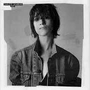 El texto musical RING-A-RING O' ROSES de CHARLOTTE GAINSBOURG también está presente en el álbum Rest (2017)