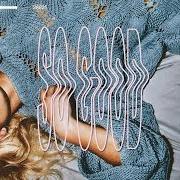 El texto musical CAN'T HOLD BACK de ZARA LARSSON también está presente en el álbum 1 (2014)