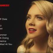 El texto musical BREAK MY HEART AGAIN de DANIELLE BRADBERY también está presente en el álbum In between: the collection (2022)