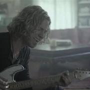 El texto musical MISS YOUR FIRE de CASEY JAMES también está presente en el álbum Casey james (2012)