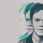 El texto musical THROUGH de JASON GRAY también está presente en el álbum Disorder (2020)