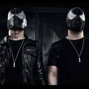 El texto musical I LOVE THE BLOODY BEETROOTS de THE BLOODY BEETROOTS también está presente en el álbum Romborama (2009)