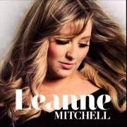 El texto musical STRANGER IN THE ROOM de LEANNE MITCHELL también está presente en el álbum Leanne mitchell (2013)