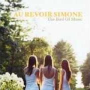 El texto musical NIGHT MAJESTIC de AU REVOIR SIMONE también está presente en el álbum The bird of music (2007)