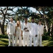 El texto musical SEASONS OF LOVE de PENTATONIX también está presente en el álbum We need a little christmas (2020)