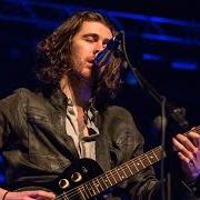 El texto musical MOVEMENT de HOZIER también está presente en el álbum Nina cried power (2018)