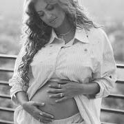 El texto musical MAKE A BABY de TORI KELLY también está presente en el álbum Make a baby (2025)
