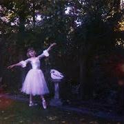 El texto musical FORMIDABLE COOL de WOLF ALICE también está presente en el álbum Visions of a life (2017)