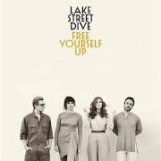 El texto musical GOOD KISSER de LAKE STREET DIVE también está presente en el álbum Free yourself up (2018)
