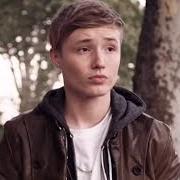 El texto musical TIRED OF MISSING YOU de ISAC ELLIOT también está presente en el álbum Follow me (2014)