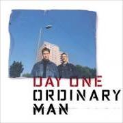 El texto musical TRULY MADLY DEEPLY de DAY ONE también está presente en el álbum Ordinary man (2000)