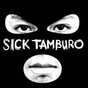 El texto musical E SO CHE SAI CHE UN GIORNO de SICK TAMBURO también está presente en el álbum A.I.U.T.O. (2011)