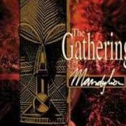 El texto musical IN MOTION #1 (LIVE) de THE GATHERING también está presente en el álbum Strange machines (1995)