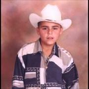 El texto musical LA DEL PELITO CHINO de GERARDO ORTIZ también está presente en el álbum El hijo abandonado (1998)