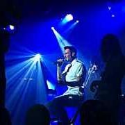 El texto musical SUIVRE MA VOIX de BENJAMIN BOCCONI también está presente en el álbum Anonyme [ep] (2013)
