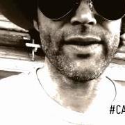 El texto musical COWS AROUND de CORB LUND también está presente en el álbum Cabin fever (2012)