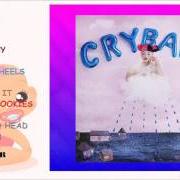 El texto musical CAKE de MELANIE MARTINEZ también está presente en el álbum Cry baby (2015)