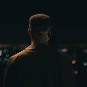 El texto musical 7:00 de BRYSON TILLER también está presente en el álbum A n n i v e r s a r y (deluxe) (2021)