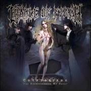 El texto musical EXQUISITE TORMENTS AWAIT de CRADLE OF FILTH también está presente en el álbum Cryptoriana - the seductiveness of decay (2017)