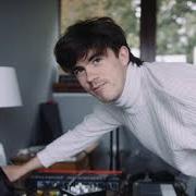 El texto musical BE AN ASTRONAUT de DECLAN MCKENNA también está presente en el álbum Zeros (2020)