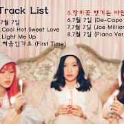 El texto musical COOL HOT SWEET LOVE de RED VELVET también está presente en el álbum The velvet (the 2nd mini album) (2016)