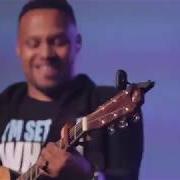 El texto musical LET IT FLOW de TODD DULANEY también está presente en el álbum To africa with love (live) (2019)