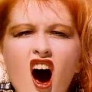 El texto musical HEY NOW (GIRLS JUST WANT TO HAVE FUN) de CYNDI LAUPER también está presente en el álbum The essential cyndi lauper (2003)