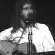 El texto musical PLASTERED IN PARIS de DAN FOGELBERG también está presente en el álbum Live at carnegie hall (2017)