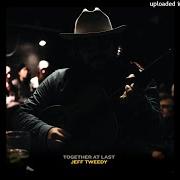 El texto musical SKY BLUE SKY de JEFF TWEEDY también está presente en el álbum Together at last (2017)