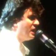 El texto musical VENDEURS DE LARMES de DANIEL BALAVOINE también está presente en el álbum Au palais des sports (1984)