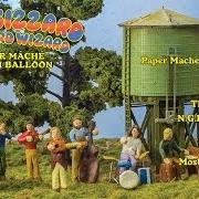 El texto musical PAPER MÂCHÉ DREAM BALLOON de KING GIZZARD & THE LIZARD WIZARD también está presente en el álbum Paper mâché dream balloon (2015)