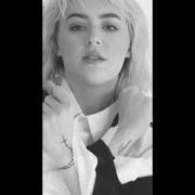 El texto musical COME THIS FAR de CHLOE KOHANSKI también está presente en el álbum Come this far (2018)