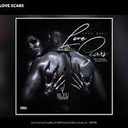 El texto musical KISSING ON YOUR TATTOOS de YUNG BLEU también está presente en el álbum Love scars ii (2023)