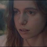 El texto musical HAPPY TO BE HERE de JULIEN BAKER también está presente en el álbum Turn out the lights (2017)