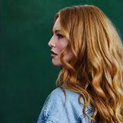 El texto musical BITE ME de FREYA RIDINGS también está presente en el álbum Blood orange (2023)