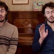 El texto musical IN VENTO (INTRO) de PINGUINI TATTICI NUCLEARI también está presente en el álbum Il re e' nudo (2014)