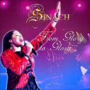 El texto musical PRAISING IN VICTORY de SINACH también está presente en el álbum From glory to glory (2012)